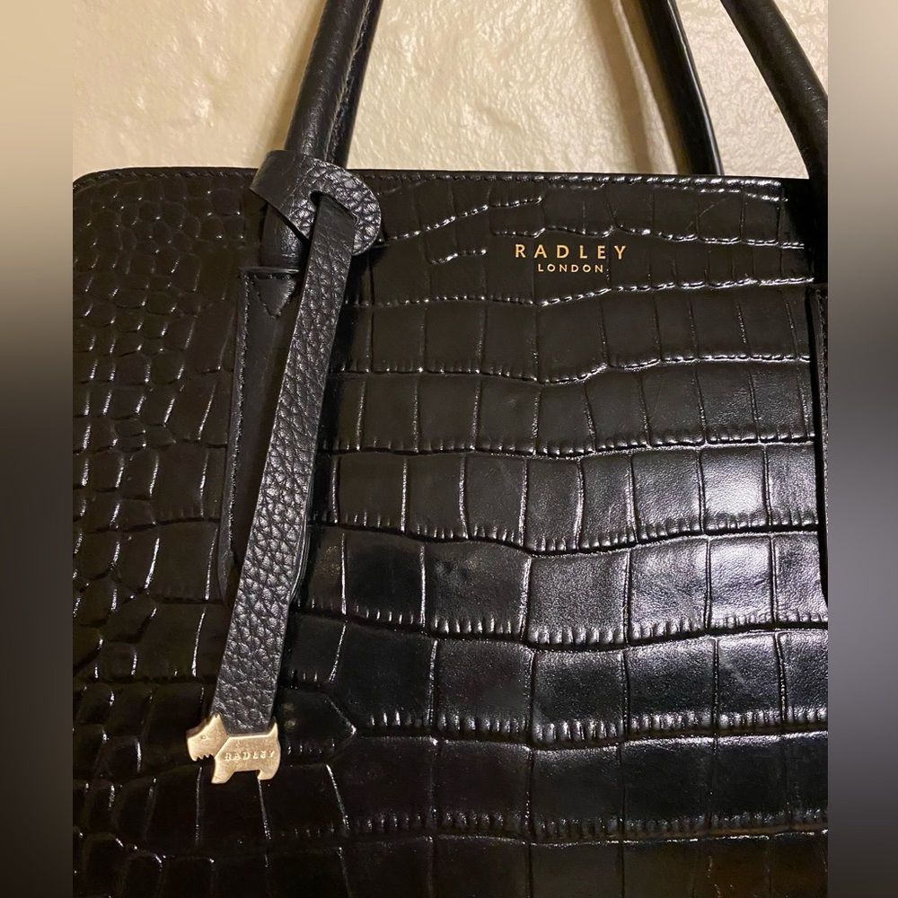 Easley London Liverpool Purse - Picture 5 of 11